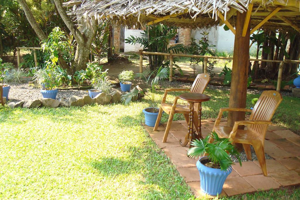 Blue Seas Guest House Дехивала-Маунт-Лавиния Экстерьер фото