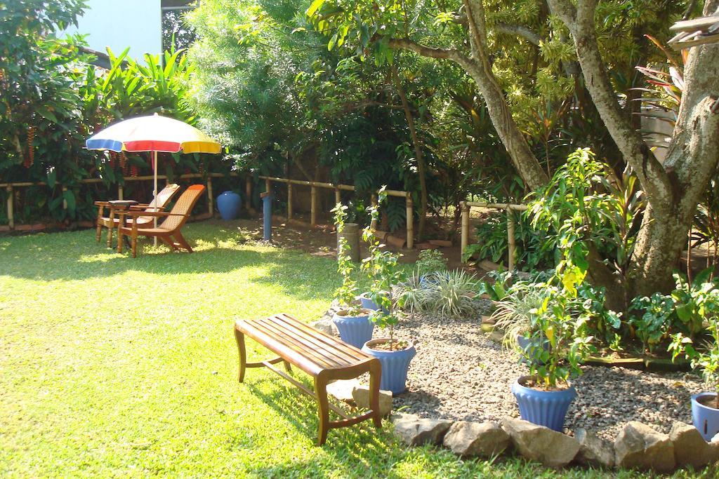 Blue Seas Guest House Дехивала-Маунт-Лавиния Экстерьер фото